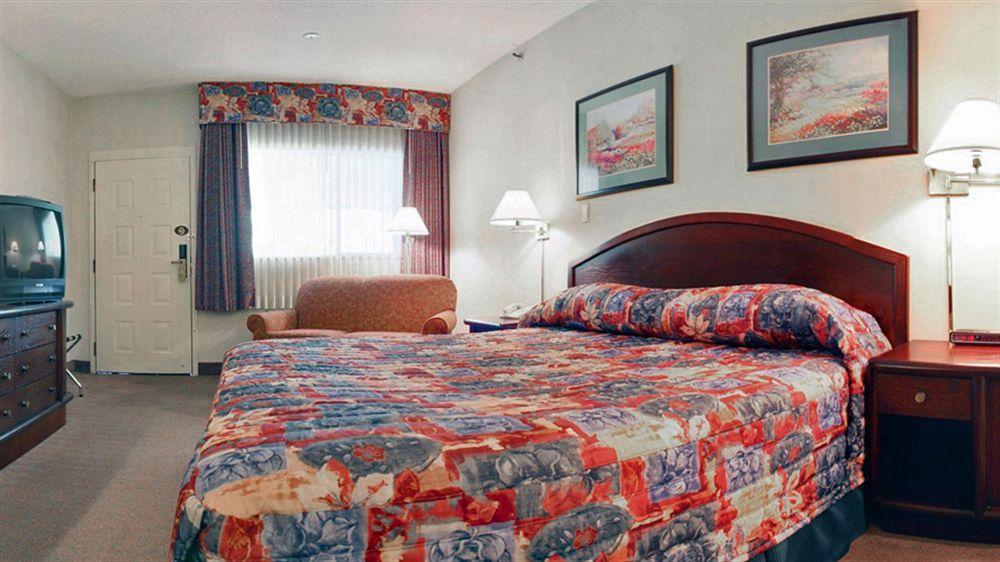 Art Infiniti Hotel Pitt Meadows Zewnętrze zdjęcie
