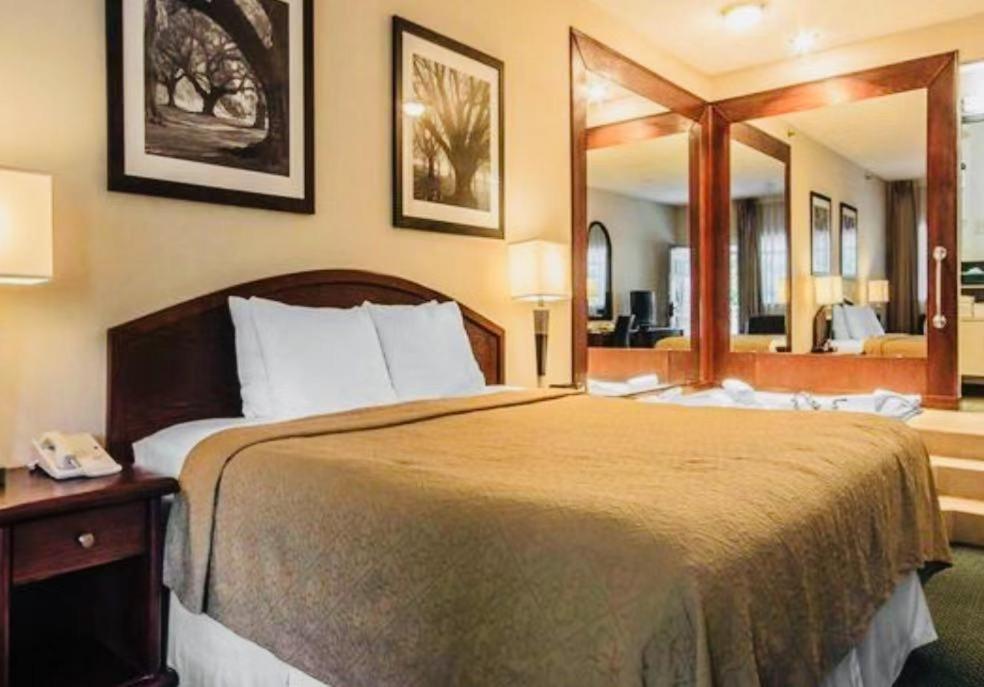 Art Infiniti Hotel Pitt Meadows Zewnętrze zdjęcie